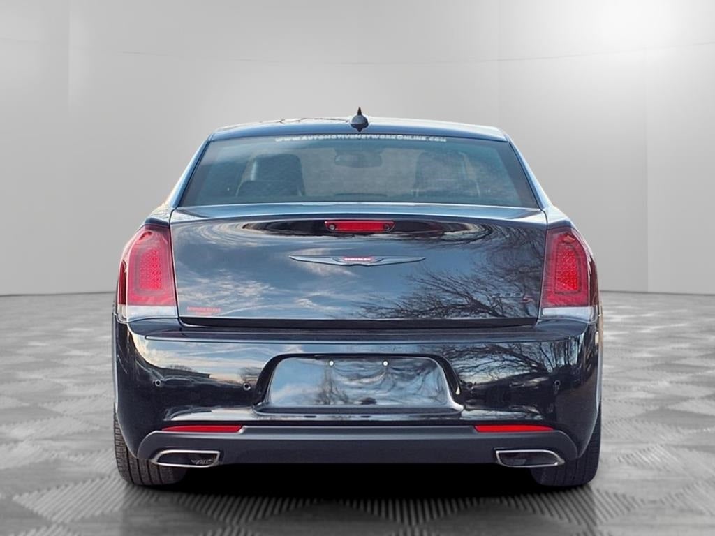 2021 Chrysler 300 S