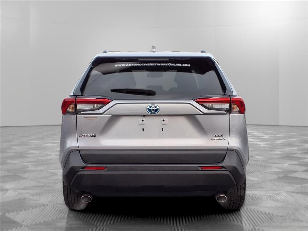 2022 Toyota RAV4 Hybrid XLE