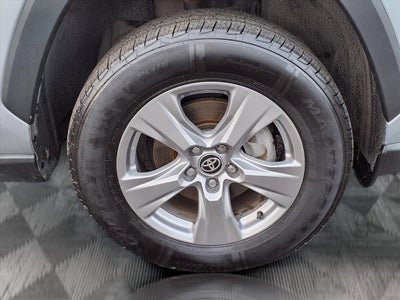 2022 Toyota RAV4 Hybrid XLE