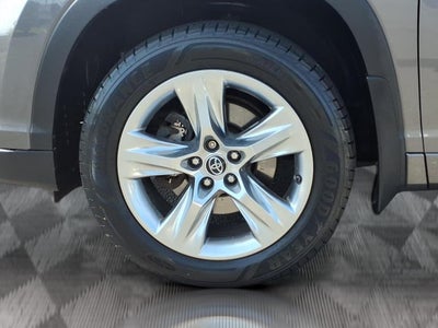 2016 Toyota Highlander Base