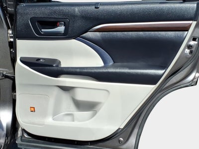 2016 Toyota Highlander Base