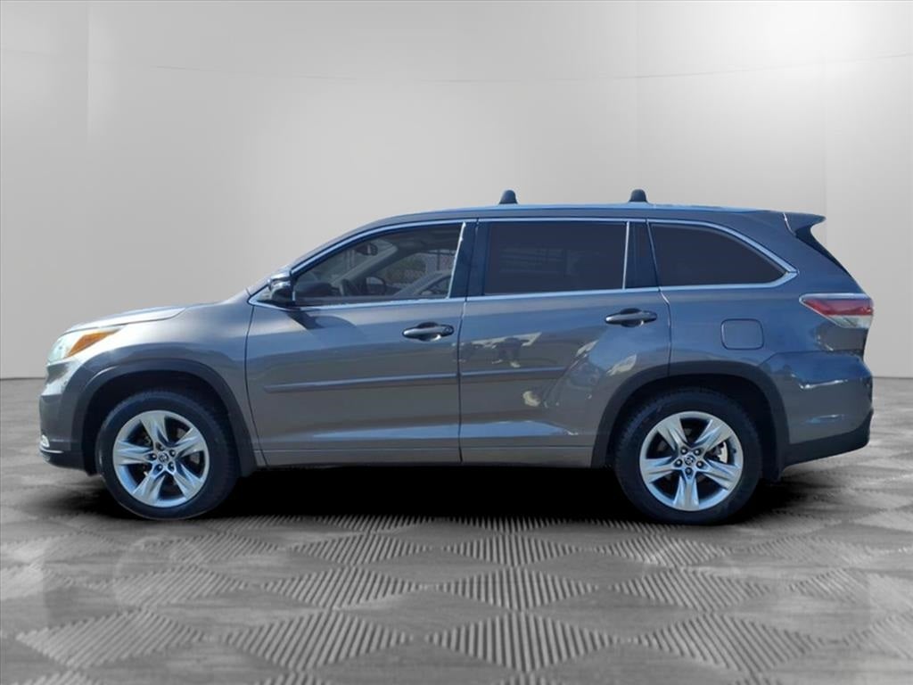 2016 Toyota Highlander Base