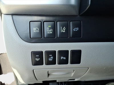 2016 Toyota Highlander Base