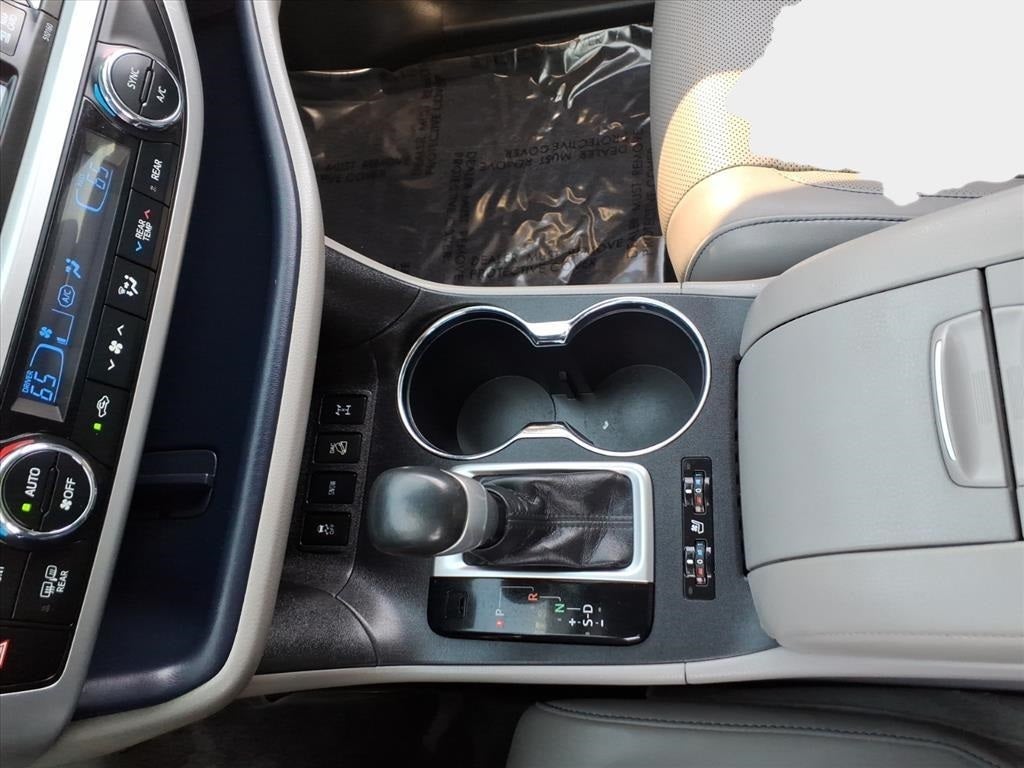 2016 Toyota Highlander Base