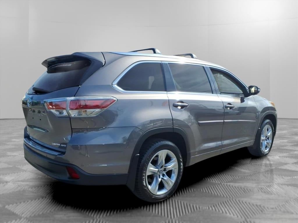 2016 Toyota Highlander Base