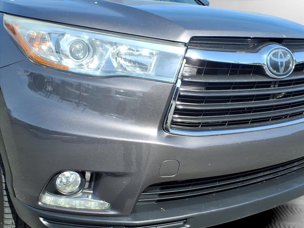 2016 Toyota Highlander Base