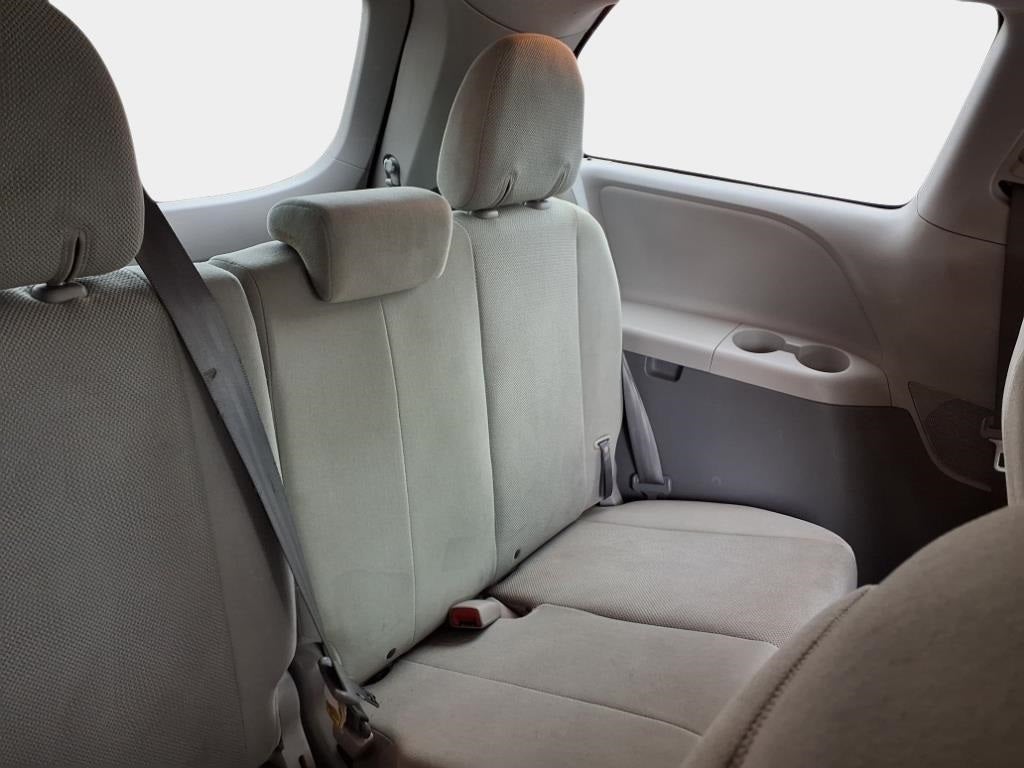 2013 Toyota Sienna L 7 Passenger