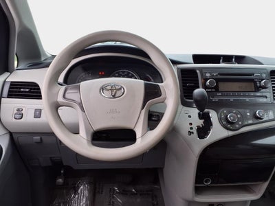 2013 Toyota Sienna L 7 Passenger