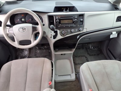 2013 Toyota Sienna L 7 Passenger