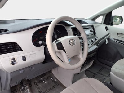 2013 Toyota Sienna L 7 Passenger