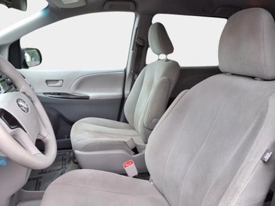 2013 Toyota Sienna L 7 Passenger