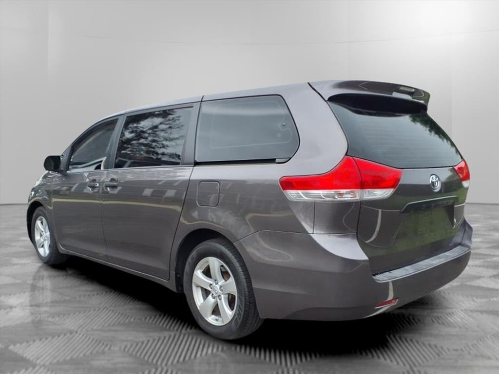 2013 Toyota Sienna L 7 Passenger