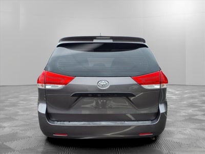 2013 Toyota Sienna L 7 Passenger
