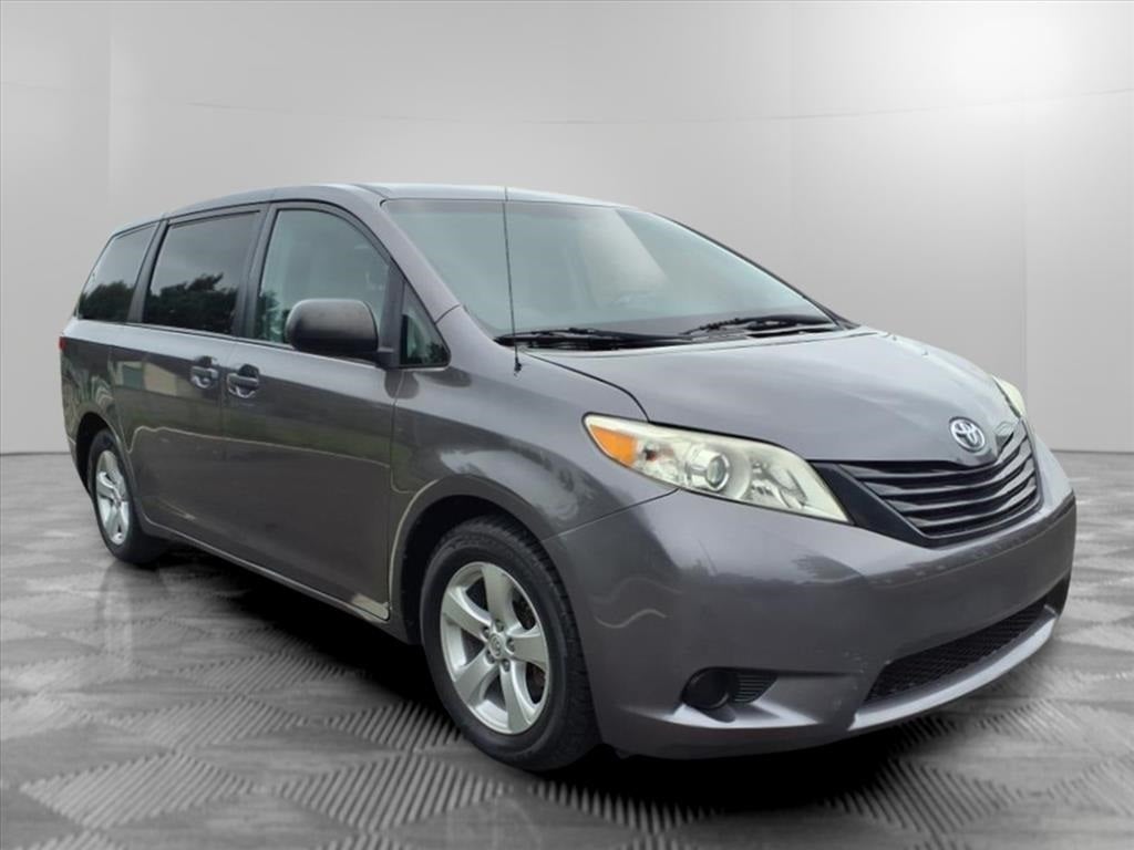 2013 Toyota Sienna L 7 Passenger