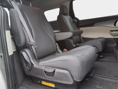 2022 Kia Carnival LX