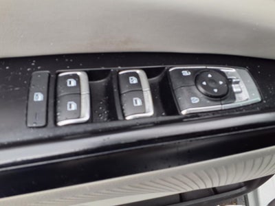 2022 Kia Carnival LX