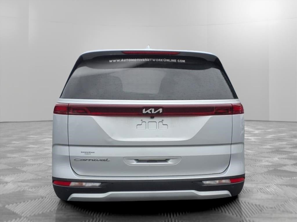 2022 Kia Carnival LX