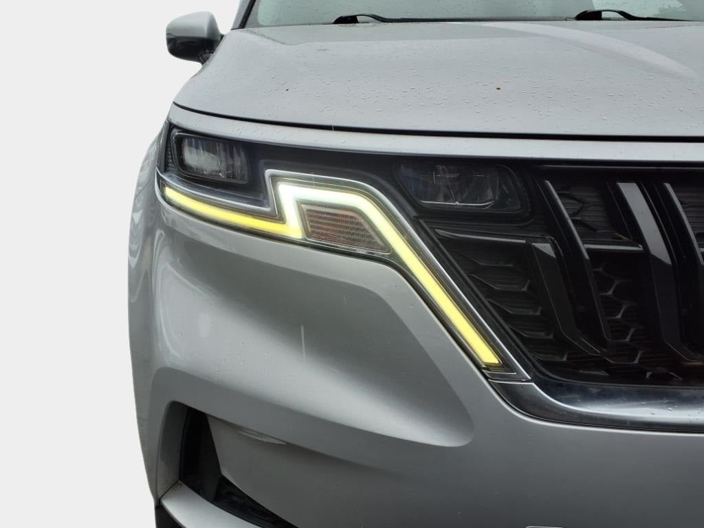 2022 Kia Carnival LX