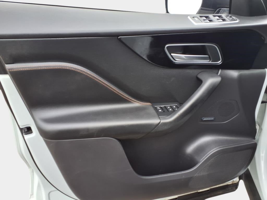 2017 Jaguar F-PACE 35t Prestige