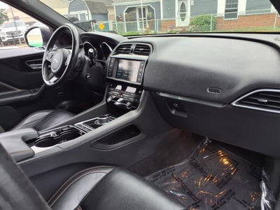 2017 Jaguar F-PACE 35t Prestige