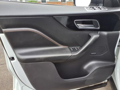 2017 Jaguar F-PACE 35t Prestige